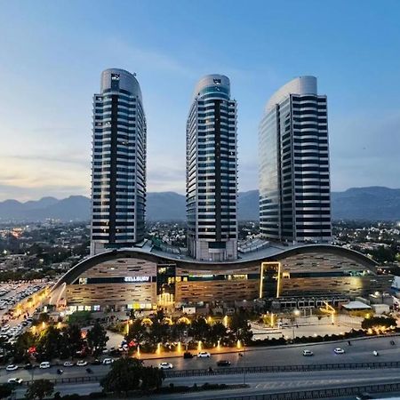 High Rise Presidential Suite In Elysium Opp Centaurus Исламабад Экстерьер фото